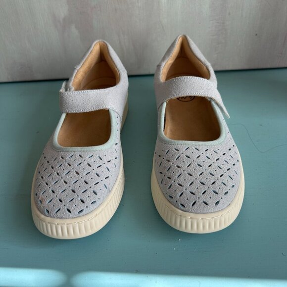 NWT White Mountain Mary Jane Sneakers Double Round Toe Size 7 Suede NEW - Picture 4 of 11